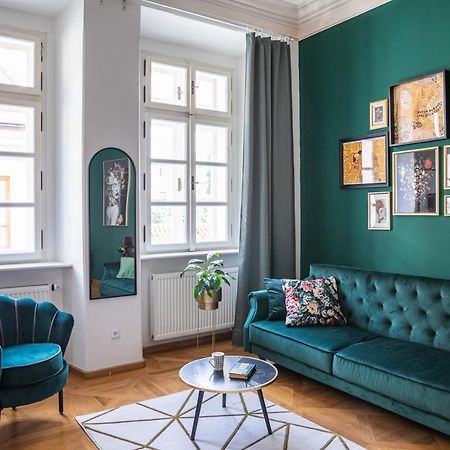 New Stylish 3 Suites Bedrooms Apt In Mala Strana - N2Nd Prag Exterior foto