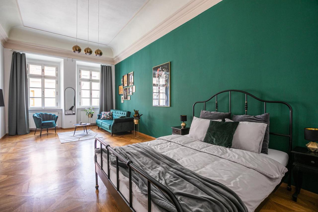 New Stylish 3 Suites Bedrooms Apt In Mala Strana - N2Nd Prag Exterior foto
