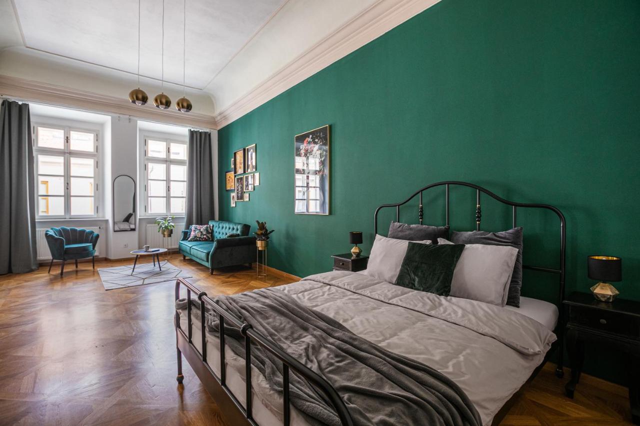 New Stylish 3 Suites Bedrooms Apt In Mala Strana - N2Nd Prag Exterior foto