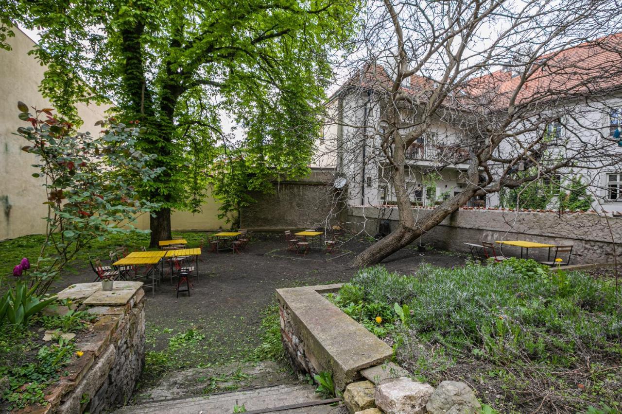 New Stylish 3 Suites Bedrooms Apt In Mala Strana - N2Nd Prag Exterior foto